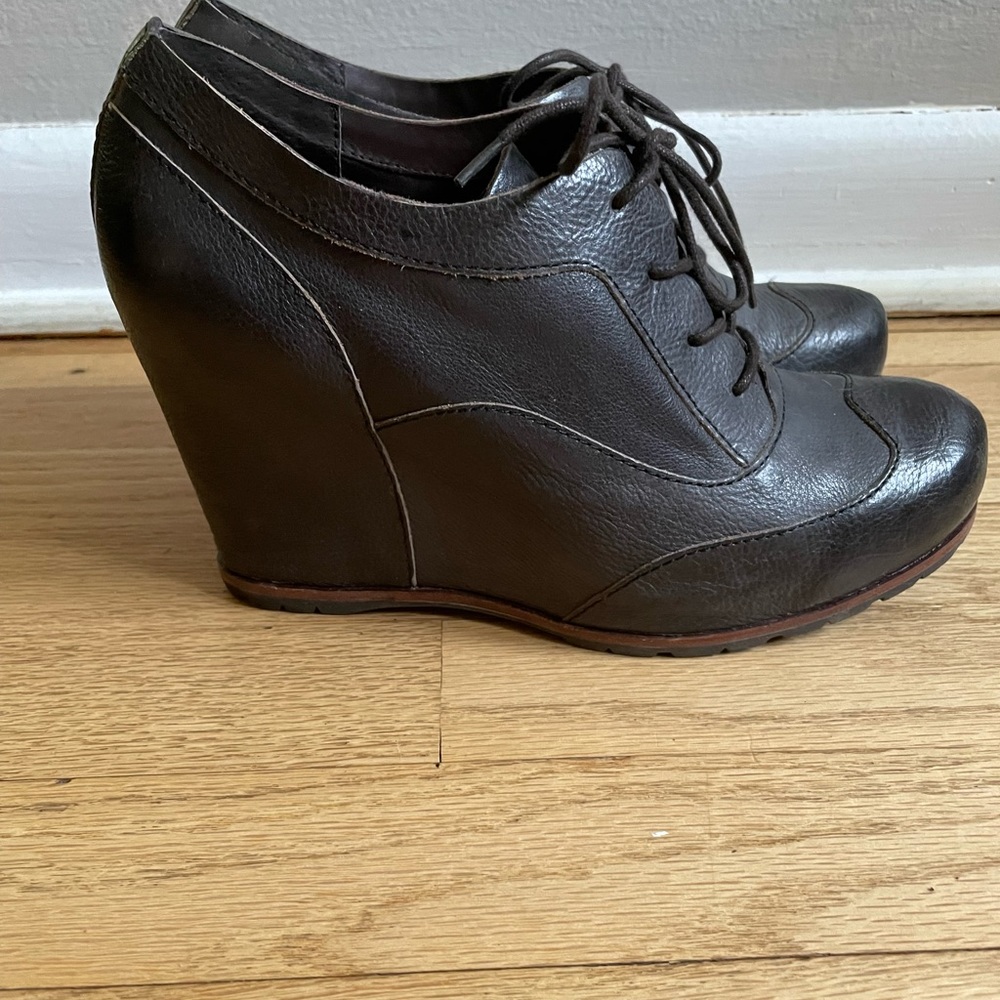 Korkease oxfords